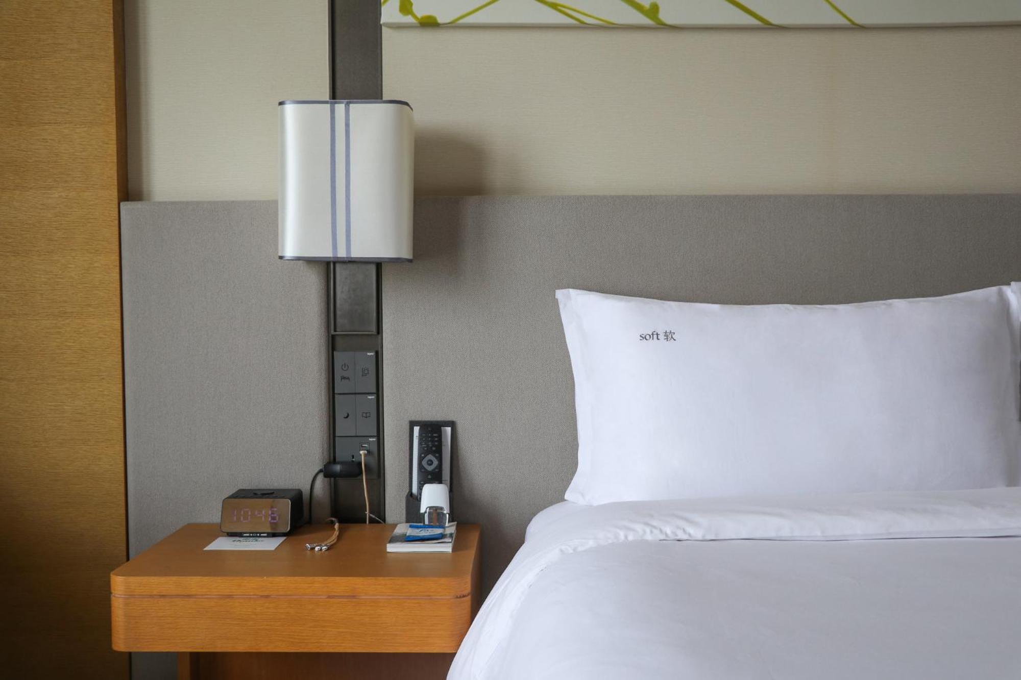 Holiday Inn Nanjing Harbour, an IHG Hotel Bagian luar foto